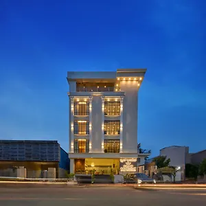 3* Hotel Grand Continent A Sarovar Portico Affiliate